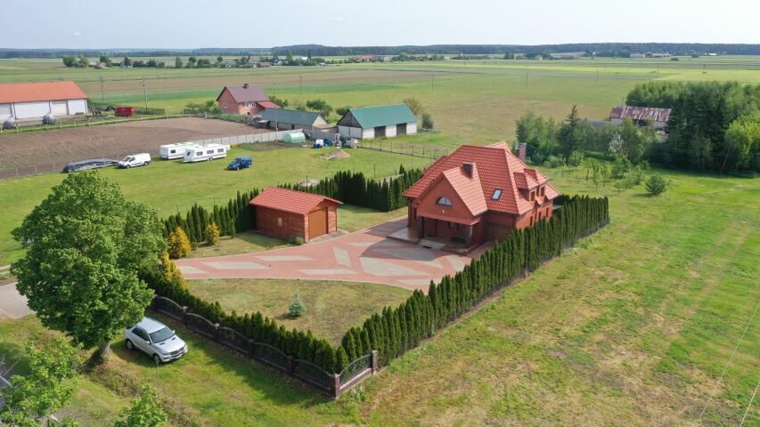 dom wolnostojący, 5 pokoi Czerwone. Zdjęcie 3