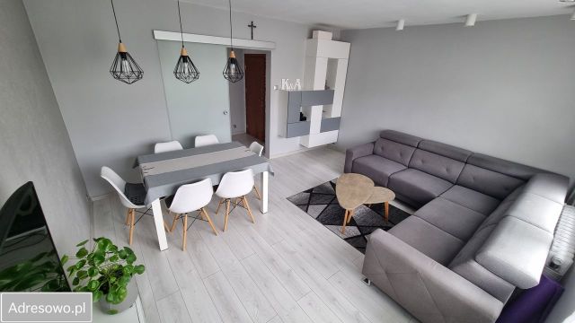 Mieszkanie 3-pokojowe Świdnica, ul. gen. Jakuba Jasińskiego. Zdjęcie 1