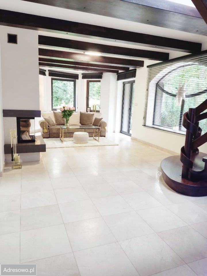 dom wolnostojący, 4 pokoje Jeziora. Zdjęcie 7