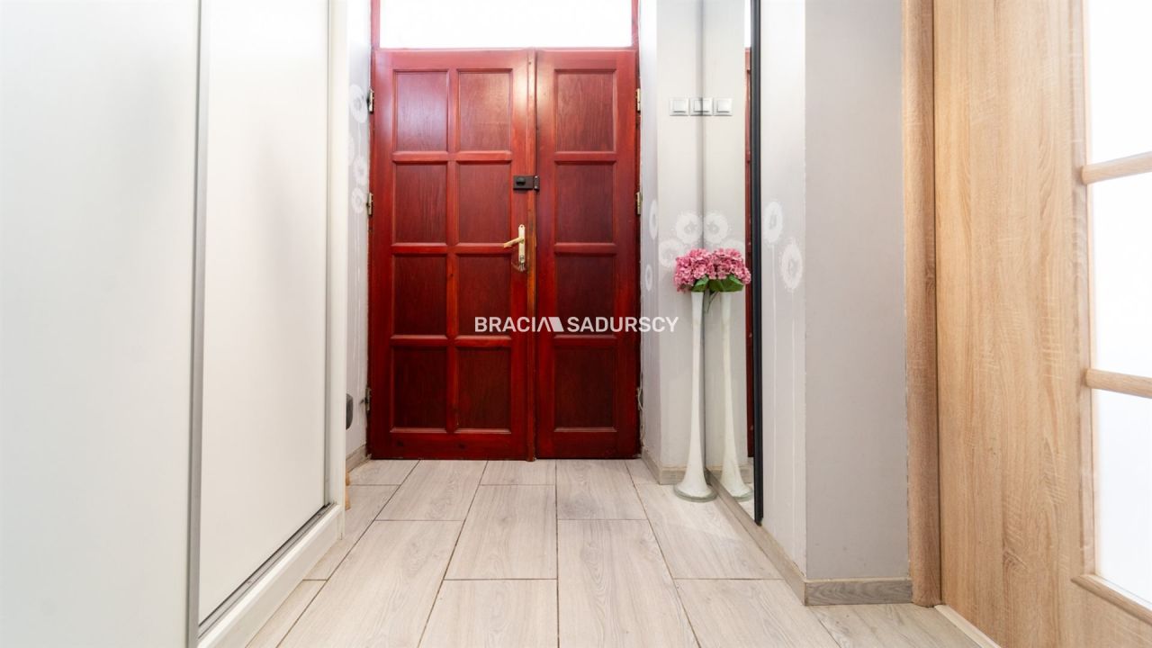 dom szeregowy, 13 pokoi Kraków, ul. Powstańców Wielkopolskich. Zdjęcie 28