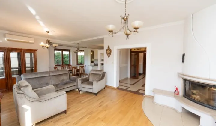 dom wolnostojący, 6 pokoi Żerniki Wrocławskie, ul. Miodowa