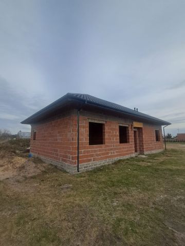 dom wolnostojący, 4 pokoje Niedźwiady. Zdjęcie 1