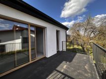 Mieszkanie 4-pokojowe Kozy Centrum, ul. Nadbrzeżna. Zdjęcie 2