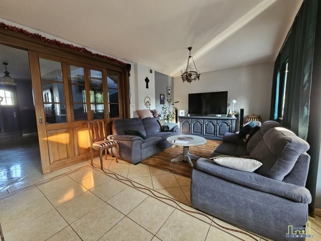 dom wolnostojący, 5 pokoi Mochy, ul. 3 Maja. Zdjęcie 3