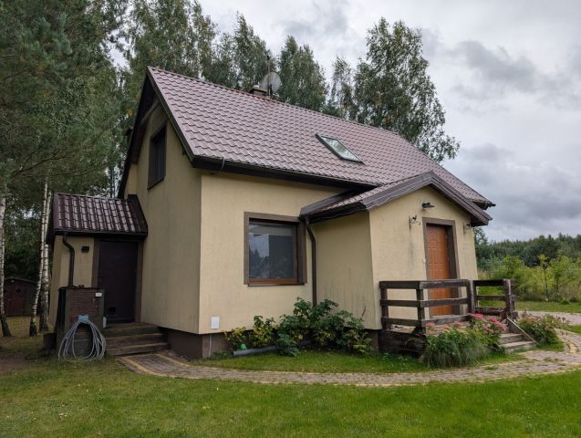 dom wolnostojący, 4 pokoje Strzepcz, ul. ks. Blocków. Zdjęcie 1