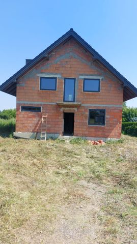dom wolnostojący, 5 pokoi Strzyżowice, ul. 1 Maja. Zdjęcie 1
