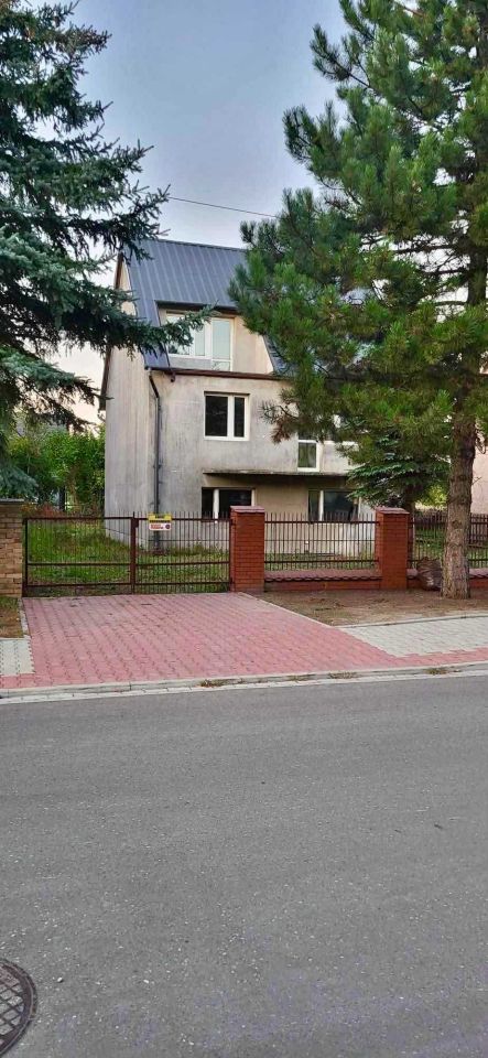 dom wolnostojący Staszów, ul. Juliusza Słowackiego. Zdjęcie 4