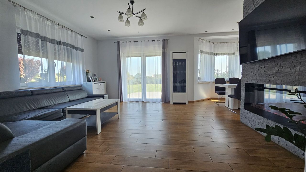 dom wolnostojący Ciecierzyce, ul. Malwowa. Zdjęcie 6