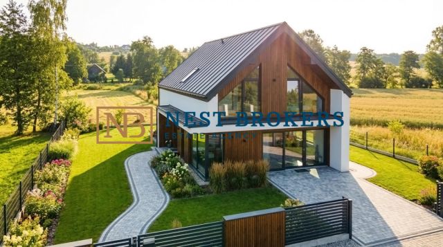 dom wolnostojący, 7 pokoi Biskupice. Zdjęcie 1