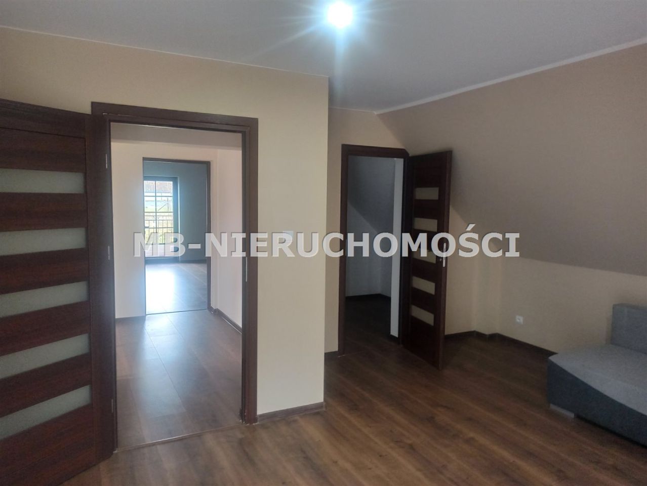 dom, 6 pokoi Nowa Wieś. Zdjęcie 13