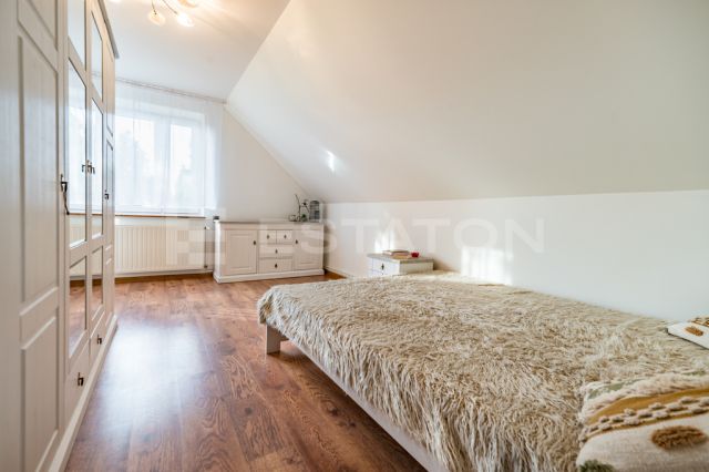 dom wolnostojący, 6 pokoi Strażów. Zdjęcie 14