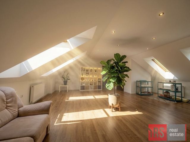 dom wolnostojący, 10 pokoi Dychów. Zdjęcie 16