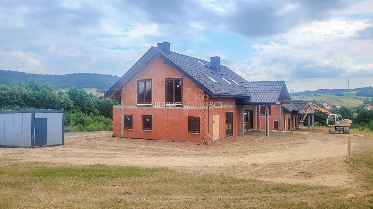 dom wolnostojący, 6 pokoi Przedwojów. Zdjęcie 2