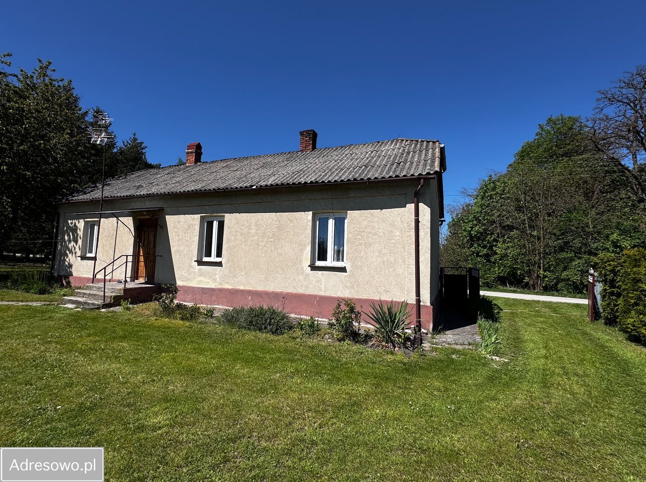dom wolnostojący, 2 pokoje Laskowa. Zdjęcie 1