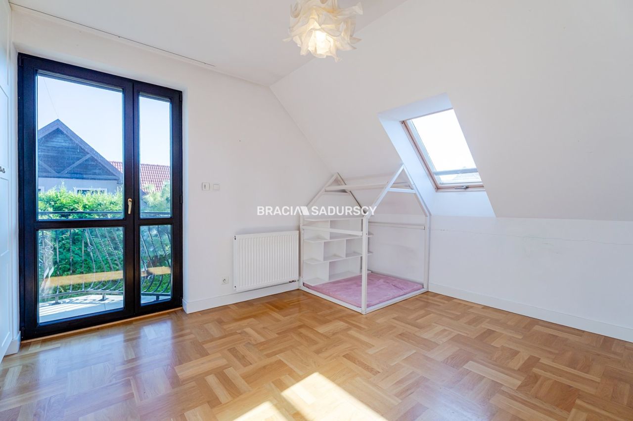 bliźniak, 4 pokoje Batowice. Zdjęcie 15