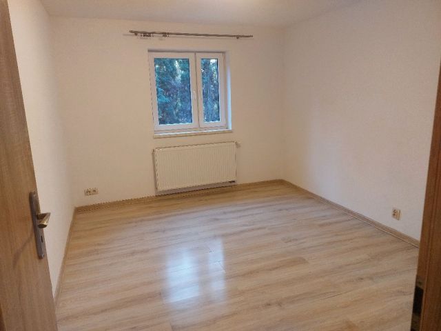 Mieszkanie 2-pokojowe Złotokłos. Zdjęcie 1