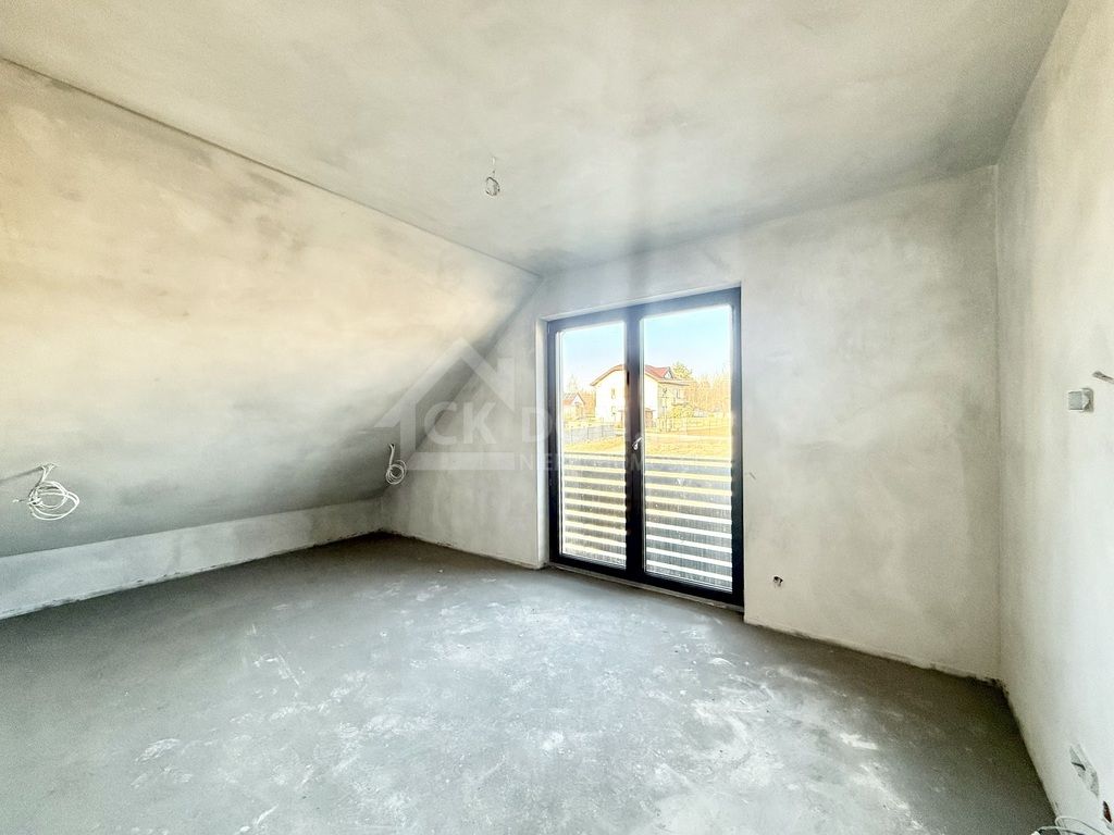 dom wolnostojący, 5 pokoi Bobrza. Zdjęcie 17