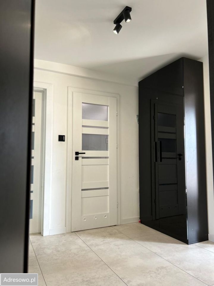 Mieszkanie 3-pokojowe Szczytna, ul. Słoneczna. Zdjęcie 3