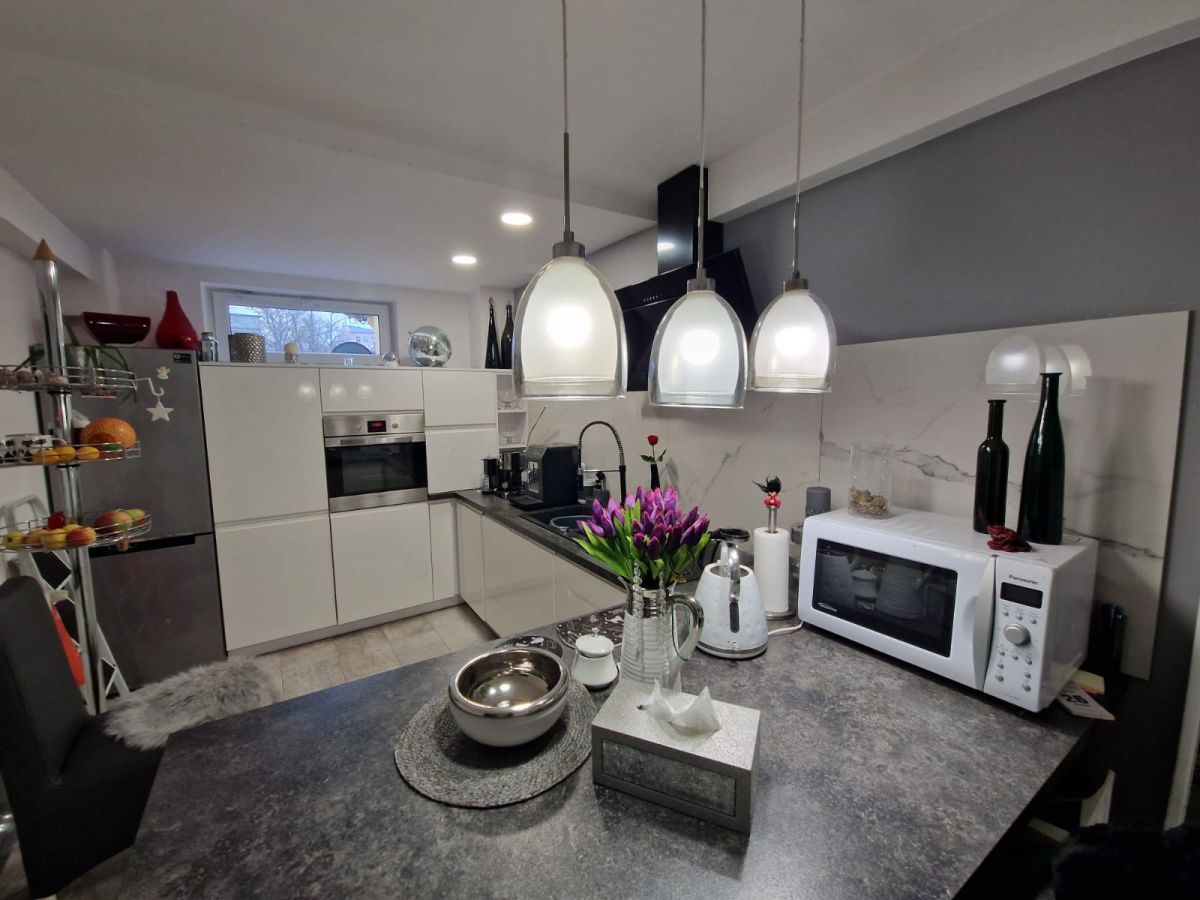 Mieszkanie 5-pokojowe Jelenia Góra