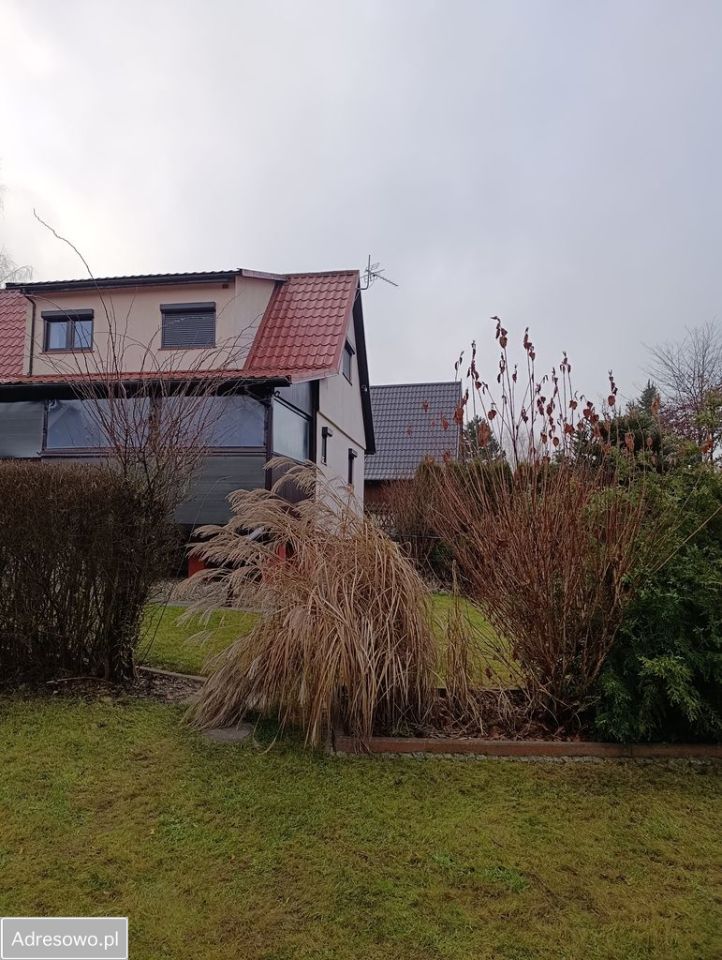 dom wolnostojący, 2 pokoje Winiec. Zdjęcie 6