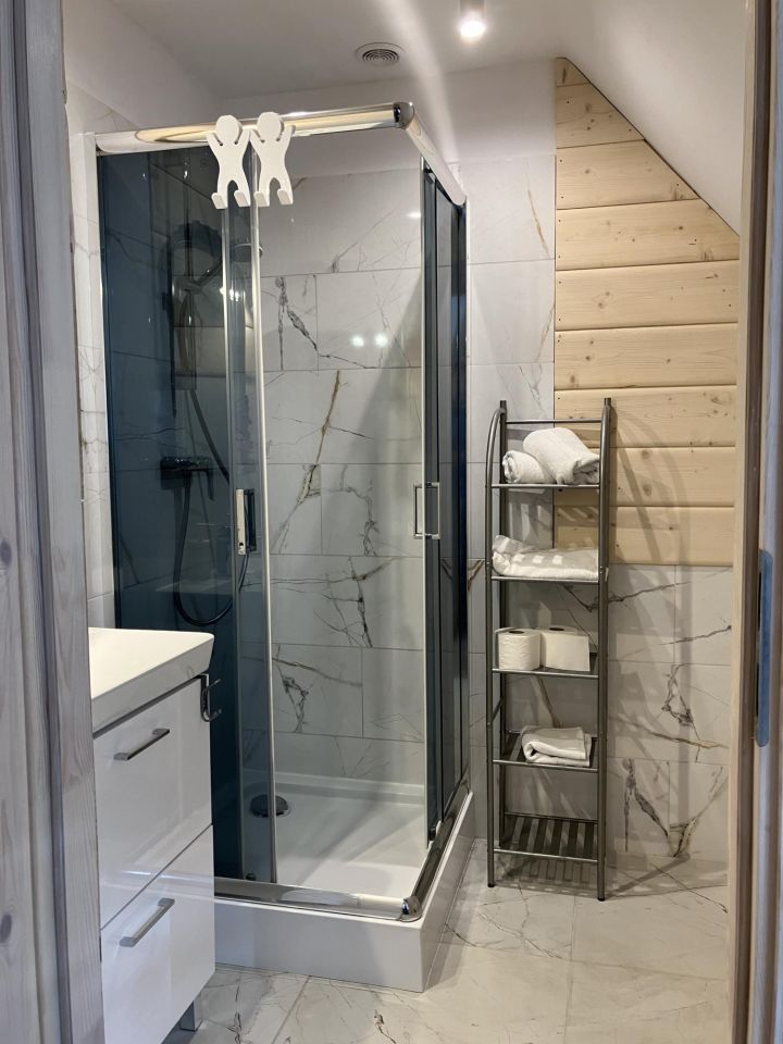 dom wolnostojący, 7 pokoi Piechowice Michałowice, ul. Zaciszna. Zdjęcie 9