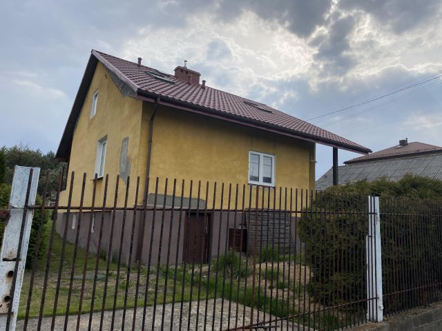 dom wolnostojący, 6 pokoi Myślachowice, ul. Partyzantów. Zdjęcie 1