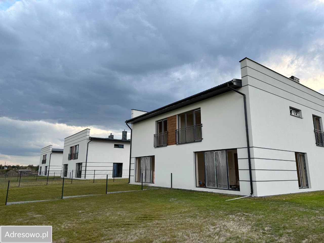 bliźniak, 5 pokoi Góraszka. Zdjęcie 3