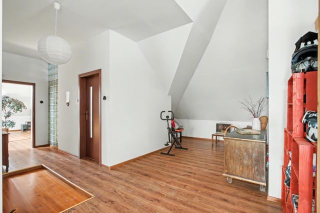 dom wolnostojący, 6 pokoi Borzęcin Mały, ul. Kosmowska. Zdjęcie 22