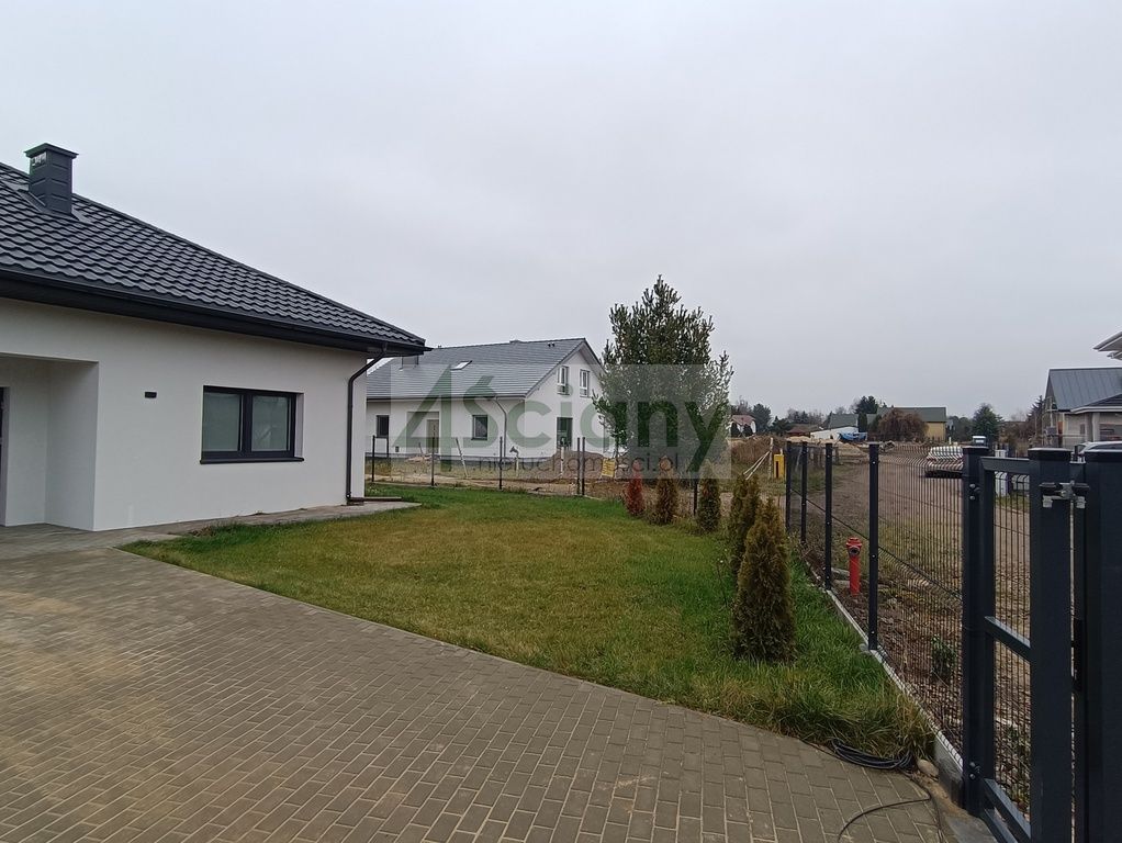 dom wolnostojący, 4 pokoje Rusiec. Zdjęcie 9