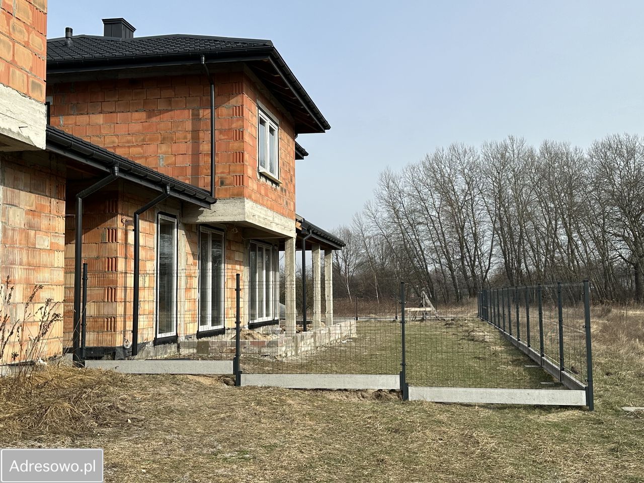 bliźniak, 5 pokoi Łomianki. Zdjęcie 5