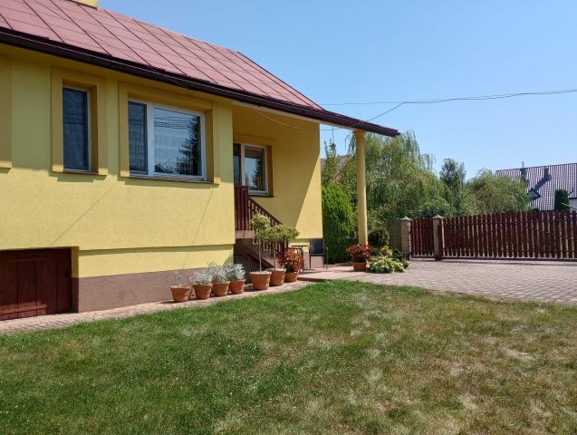 dom wolnostojący, 4 pokoje Humniska Duża Strona, brak. Zdjęcie 3