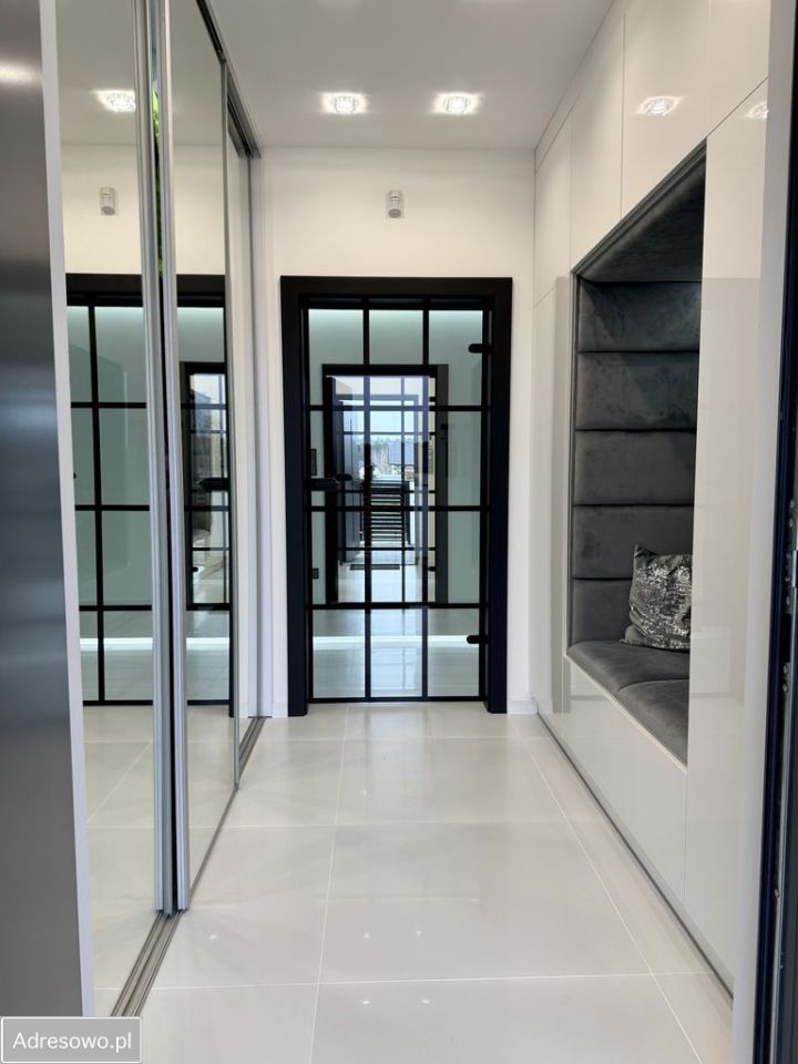 dom wolnostojący, 4 pokoje Kobylice. Zdjęcie 2