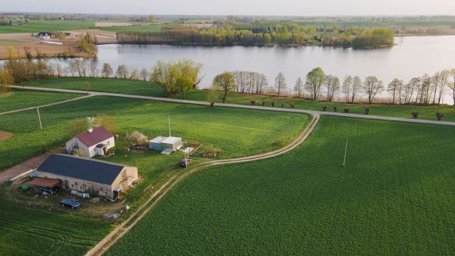 gospodarstwo, 3 pokoje Działyń. Zdjęcie 1