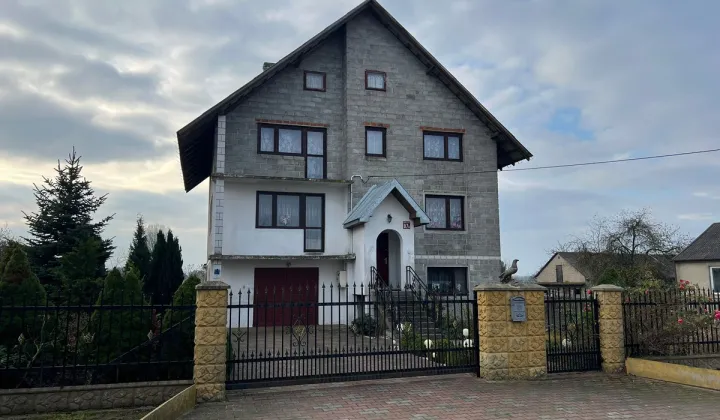 dom wolnostojący, 8 pokoi Lipienice Lipienice Dolne