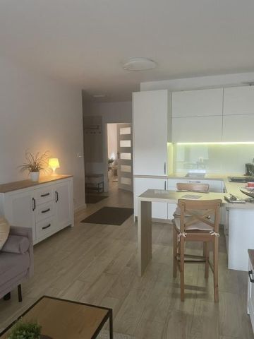Mieszkanie 3-pokojowe Słupsk Centrum, ul. Hugona Kołłątaja. Zdjęcie 2