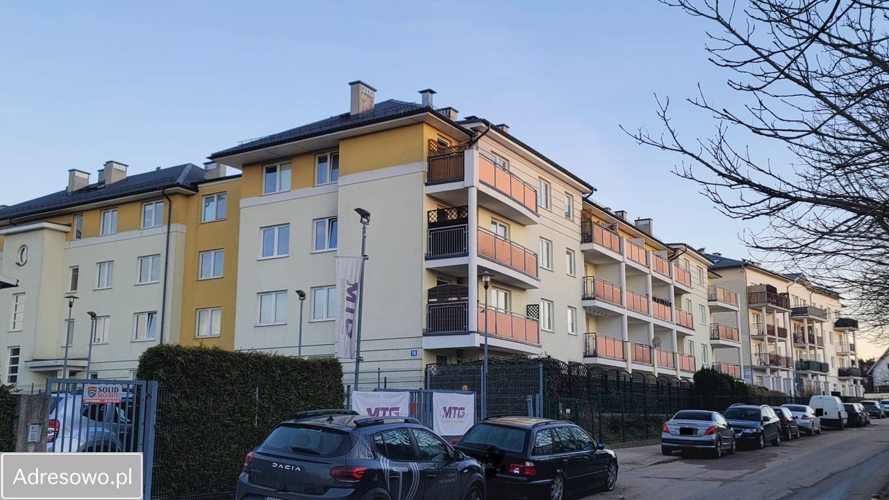 Mieszkanie 3-pokojowe Gdynia Dąbrowa, ul. Lubczykowa. Zdjęcie 1