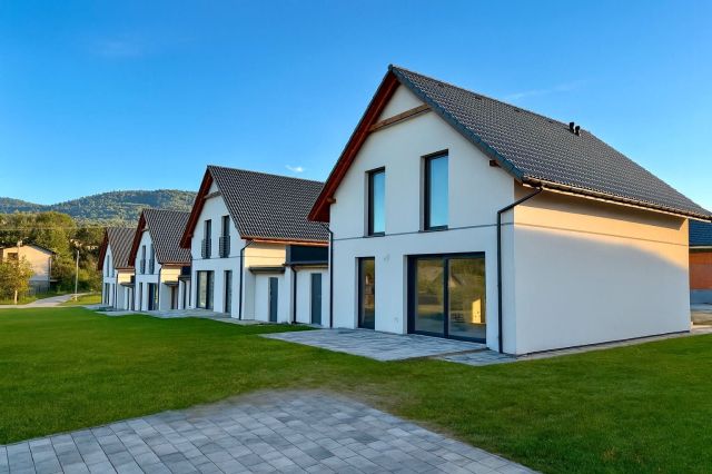 dom szeregowy Kozy, ul. św. Walentego. Zdjęcie 1