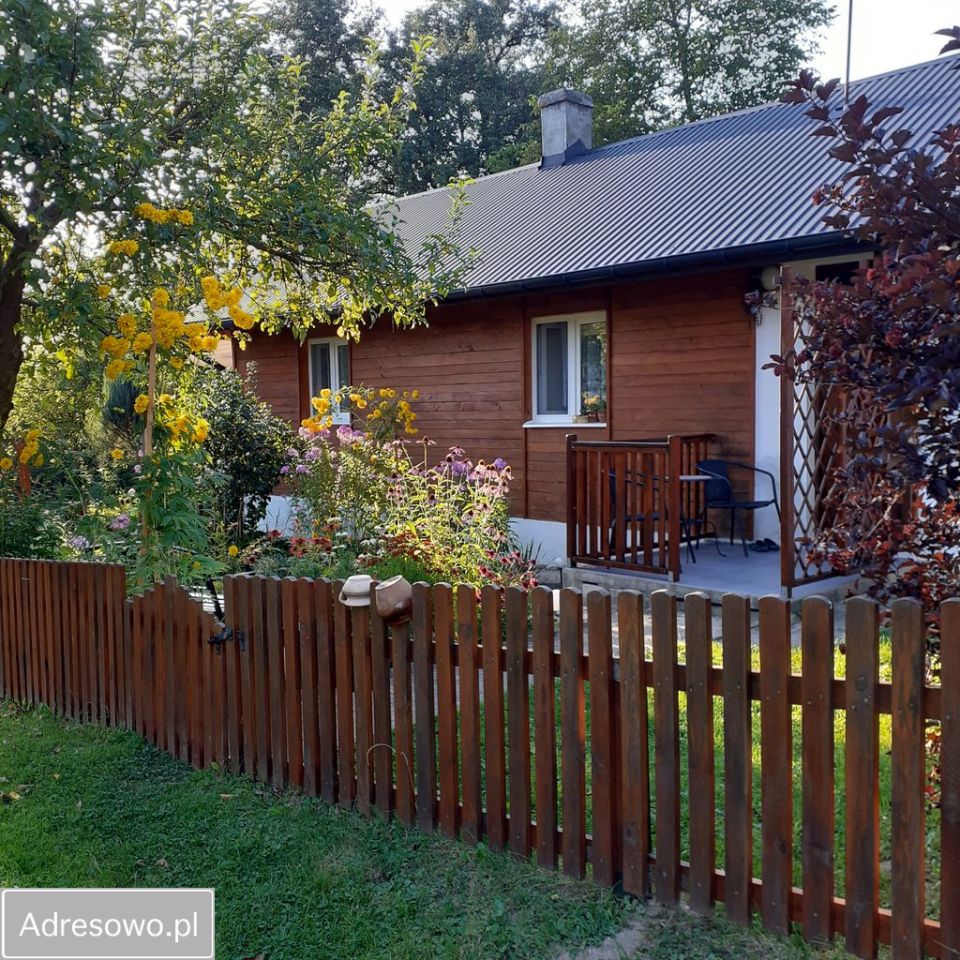 dom wolnostojący, 1 pokój Nienadowa. Zdjęcie 1