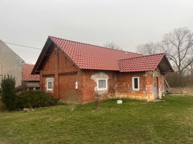 dom wolnostojący, 2 pokoje Kraśnik Górny. Zdjęcie 1