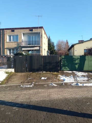 bliźniak, 4 pokoje Radomsko, ul. Krakowska. Zdjęcie 1