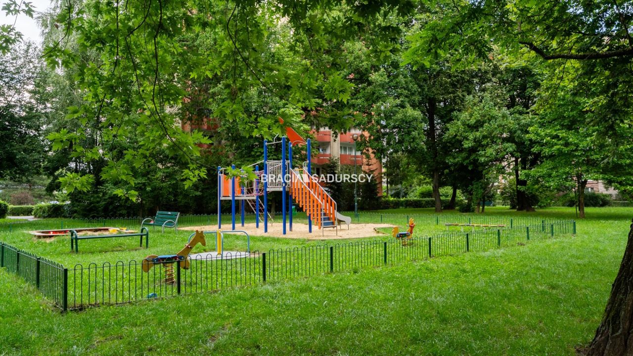 Mieszkanie 4-pokojowe Kraków Czyżyny, os. Dywizjonu 303. Zdjęcie 22