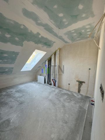 bliźniak, 5 pokoi Czernica. Zdjęcie 12