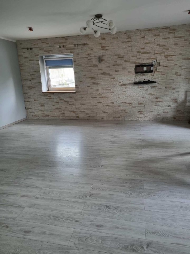 Mieszkanie 3-pokojowe Niedźwiedzice. Zdjęcie 1