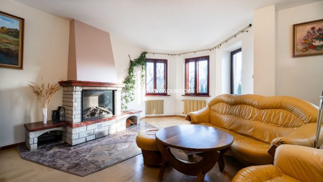 dom wolnostojący, 8 pokoi Kopaliny. Zdjęcie 2