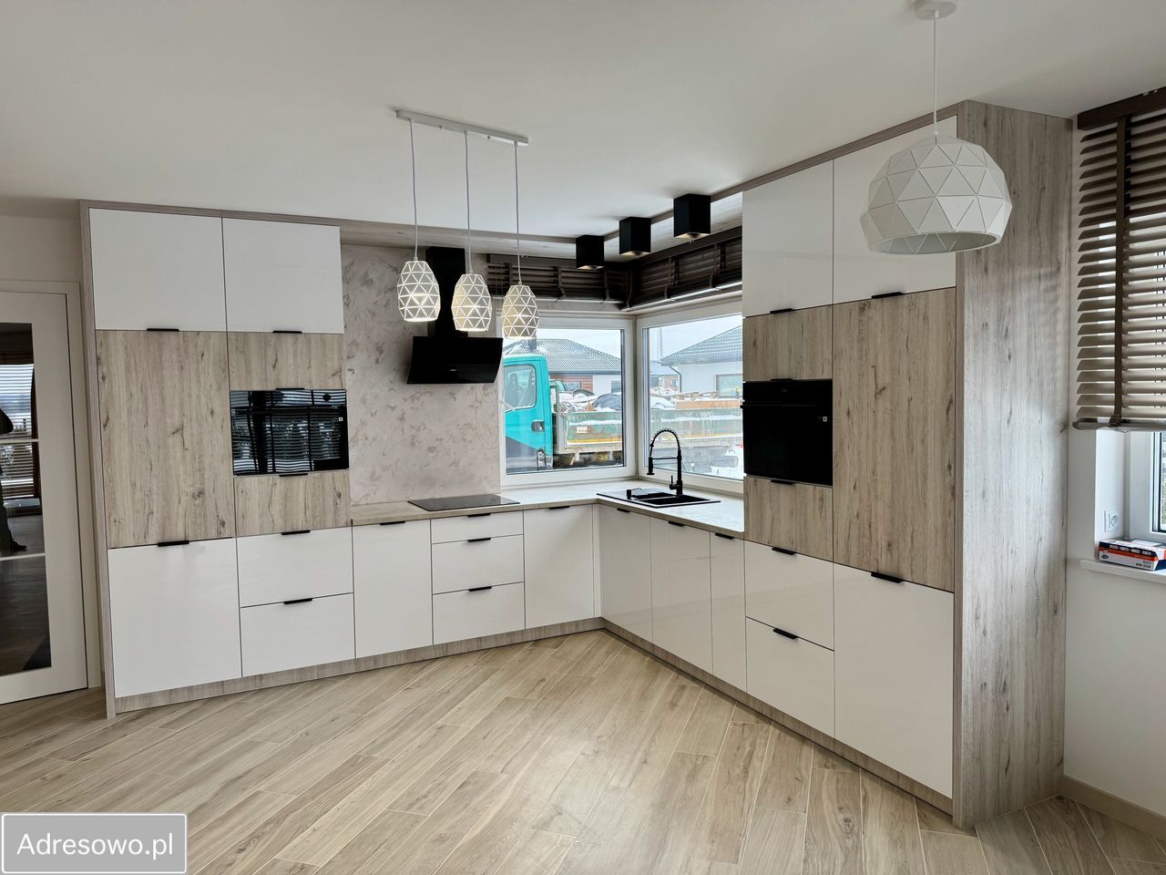 bliźniak, 4 pokoje Tomaszowice-Kolonia. Zdjęcie 2