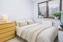 Mieszkanie 3-pokojowe Stara Iwiczna. Zdjęcie 4