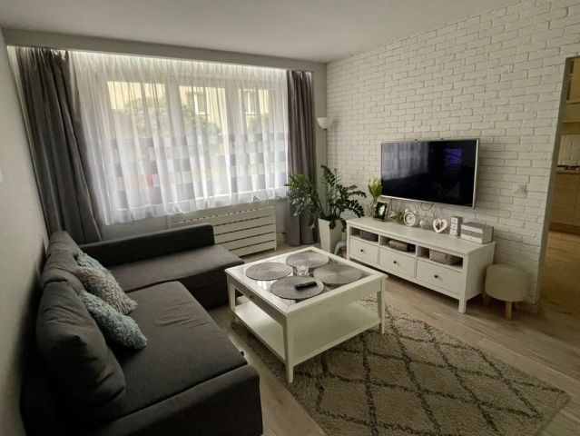 Mieszkanie 1-pokojowe Tomaszów Mazowiecki, ul. Niska. Zdjęcie 1