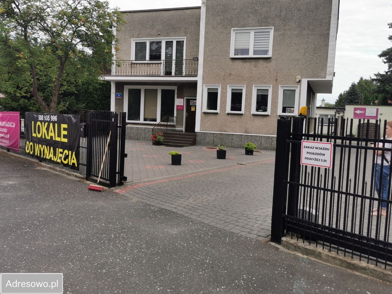 dom wolnostojący, 10 pokoi Milanówek, ul. Królewska. Zdjęcie 3