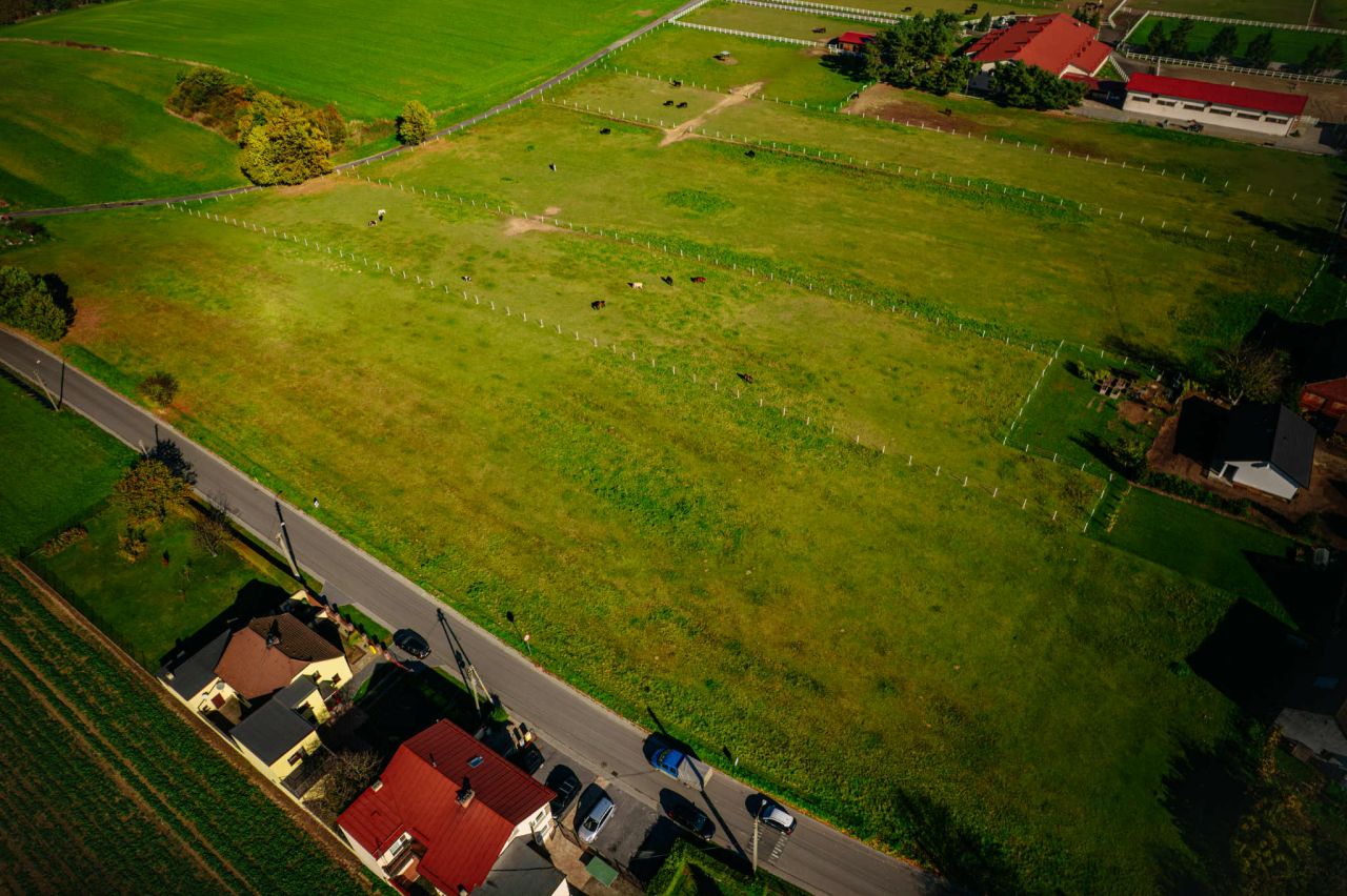 Działka budowlana Kornice. Zdjęcie 2