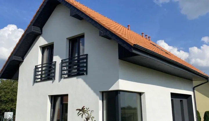 dom wolnostojący, 5 pokoi Radakowice, ul. Jaśminowa